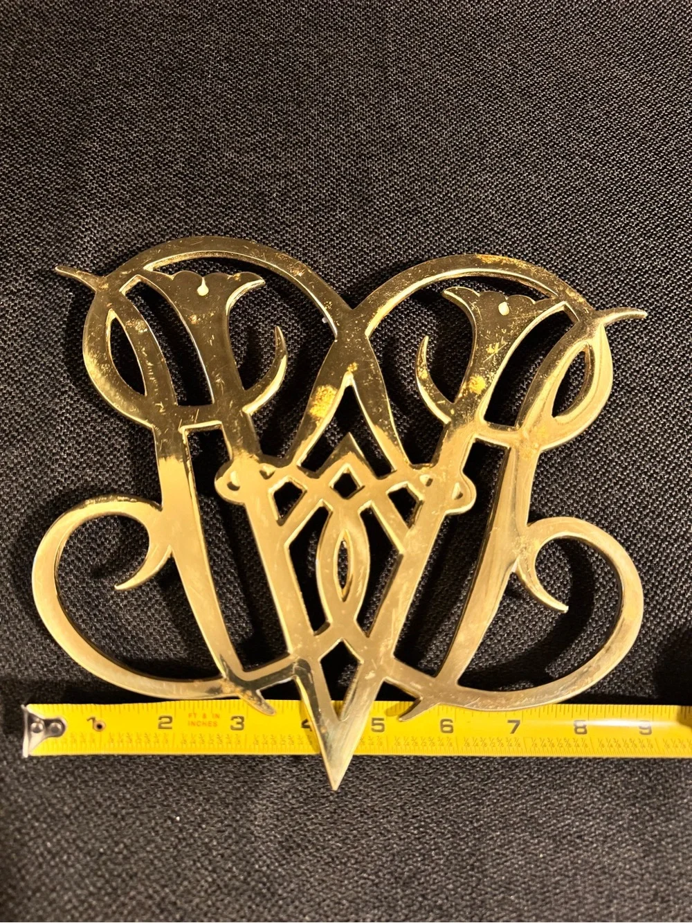 Vintage Virginia Metalcrafters CW10-10 Queen Anne Cypher Brass Trivet 1950